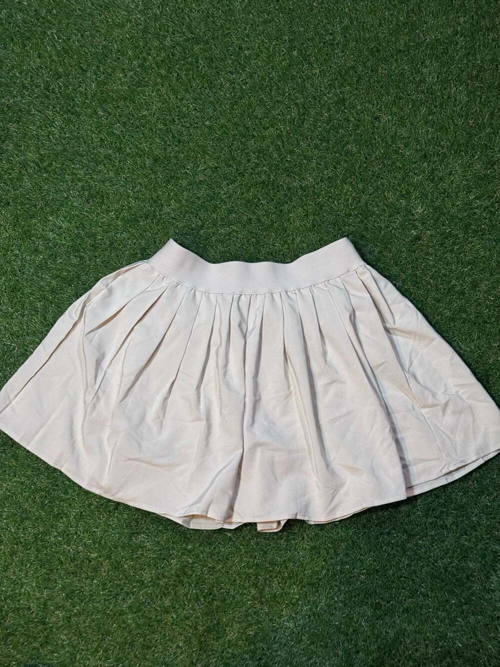 if it were me. Beige Pleated Athletic Skort Women's Size Large